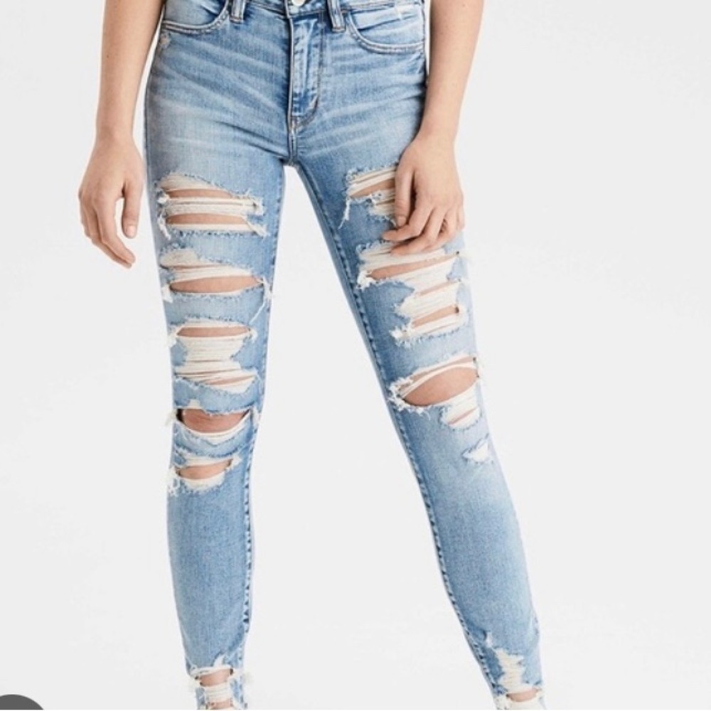 American Eagle faded ripped jeans. Size 24/0.